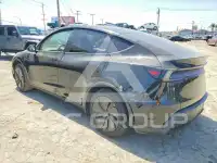 2026 Tesla Model Y photo