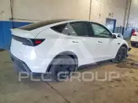 2026 Tesla Model Y фото