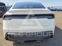 2026 Tesla Model Y фото