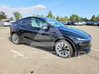 2026 Tesla Model Y фото