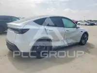 2026 Tesla Model Y фото