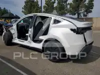 2026 Tesla Model Y photo