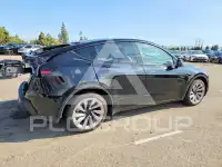 2026 Tesla Model Y фото