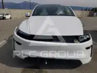 2026 Tesla Model Y photo