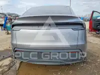 2026 Tesla Model Y фото