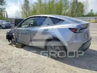 2026 Tesla Model Y фото