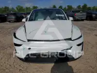 2026 Tesla Model Y photo