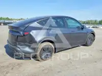 2026 Tesla Model Y фото