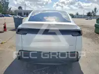 2026 Tesla Model Y фото
