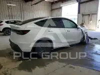 2026 Tesla Model Y фото