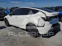 2026 Tesla Model Y фото