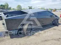 2026 Tesla Cybertruck фото