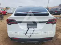 2026 Tesla Model X фото