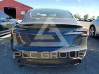 2026 Tesla Model 3 фото