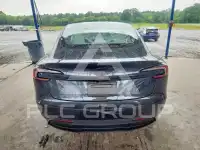 2026 Tesla Model 3 фото