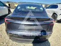 2026 Tesla Model 3 фото