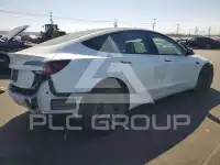 2026 Tesla Model 3 фото
