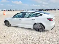2026 Tesla Model 3 фото