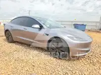 2026 Tesla Model 3 фото