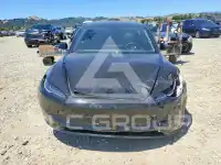2026 Tesla Model 3 фото