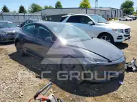 2026 Tesla Model 3 фото