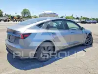 2026 Tesla Model 3 фото