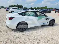 2026 Tesla Model 3 фото