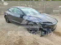 2026 Tesla Model 3 фото