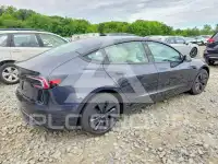 2026 Tesla Model 3 фото