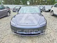 2026 Tesla Model 3 фото