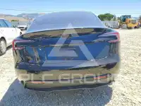 2026 Tesla Model 3 фото