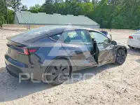 2026 Tesla Model 3 фото