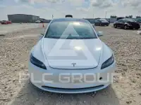 2026 Tesla Model 3 фото
