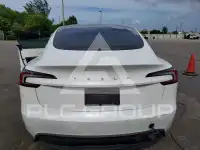 2026 Tesla Model 3 фото