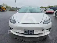 2026 Tesla Model 3 фото