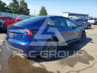 2026 Tesla Model 3 фото