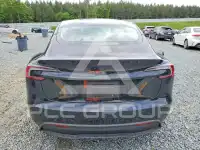 2026 Tesla Model 3 фото