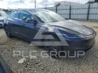 2026 Tesla Model 3 фото