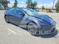 2026 Tesla Model 3 фото
