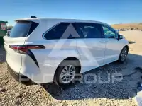 2026 Toyota SIENNA фото