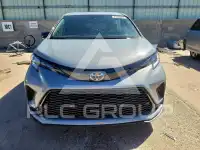 2026 Toyota SIENNA фото