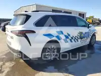 2026 Toyota SIENNA фото