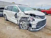 2026 Toyota SIENNA фото