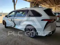 2026 Toyota SIENNA фото