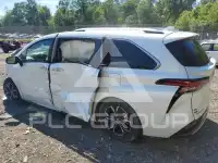 2026 Toyota SIENNA фото