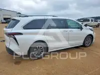 2026 Toyota SIENNA фото