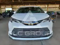 2026 Toyota SIENNA фото