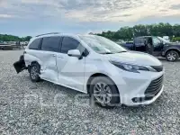 2026 Toyota SIENNA фото