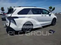 2026 Toyota SIENNA фото