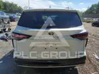 2026 Toyota SIENNA фото